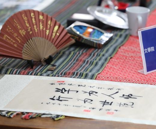 台湾作家骆以军：不会被AI打败的是散文