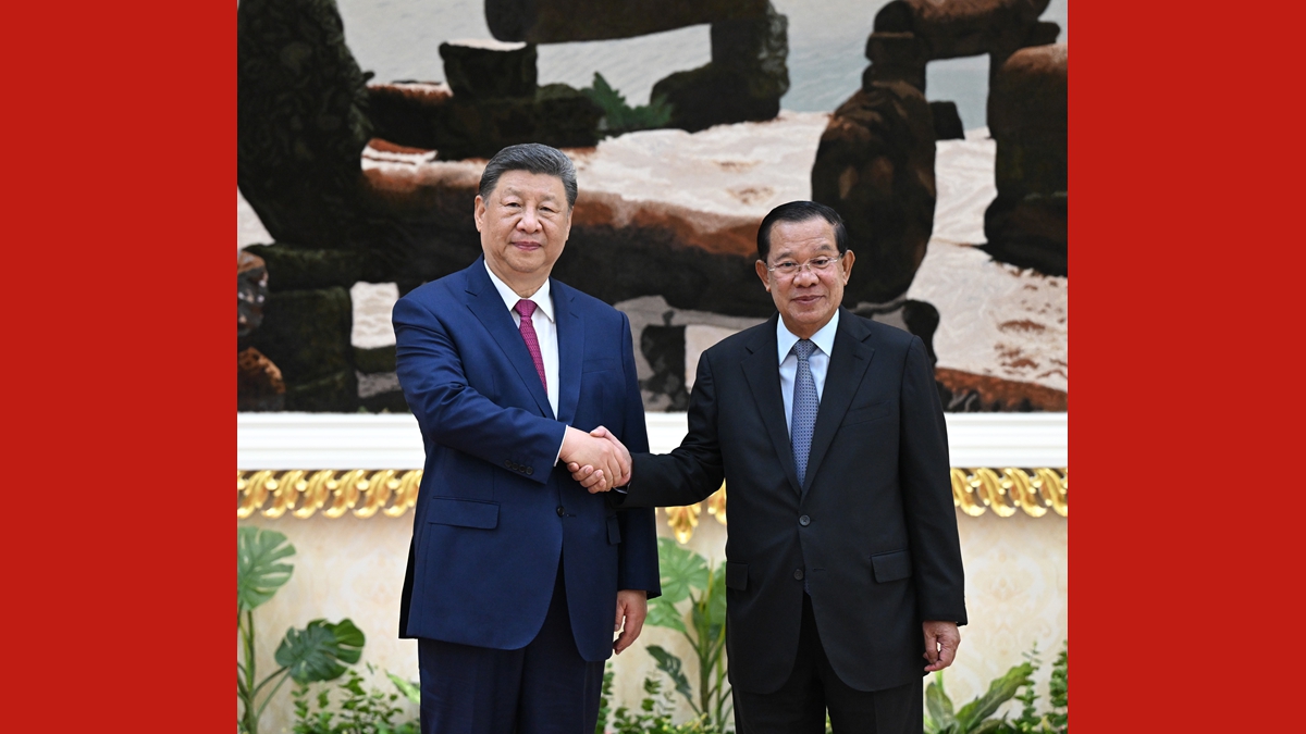 習(xí)近平會(huì)見(jiàn)柬埔寨人民黨主席、參議院主席洪森