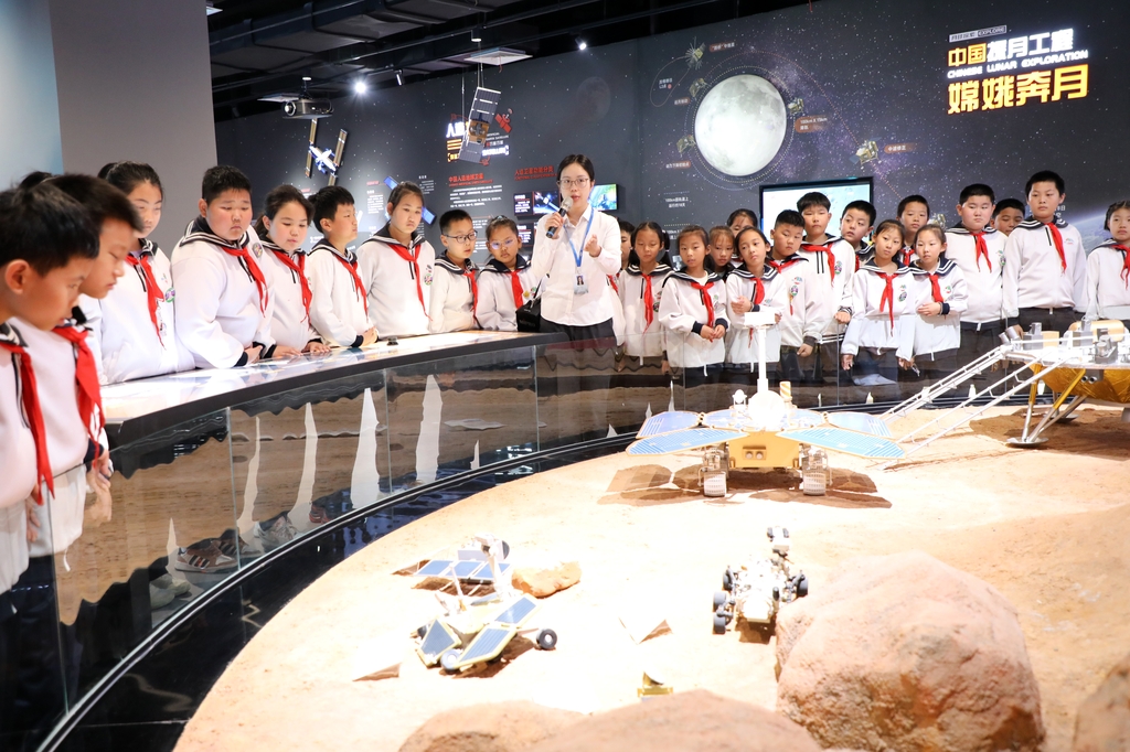 山东滨州：学习航天知识 迎接中国航天日