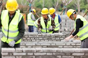 江苏连云港：建筑园艺工匠技能比武