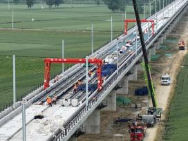 安徽蒙城：阜淮铁路无砟轨道全面施工