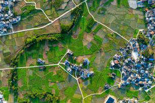 广西蒙山：春日田园景美如画