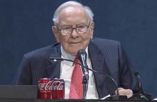 巴菲特宣布将于年底退休 “接班人”什么来头？