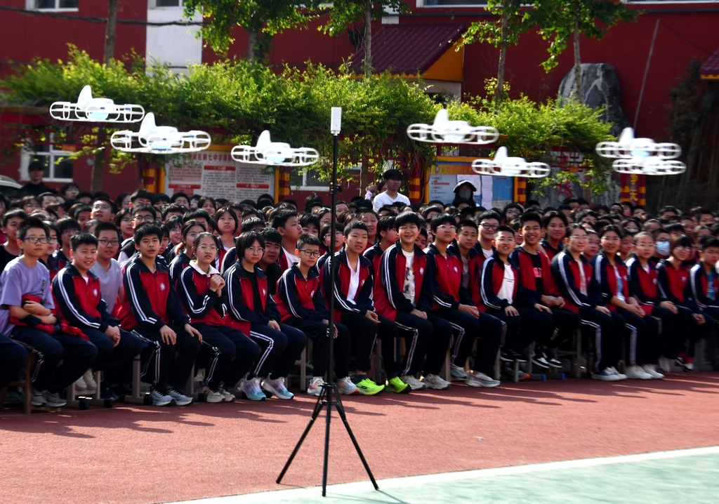 河北石家庄：科普无人机进校园