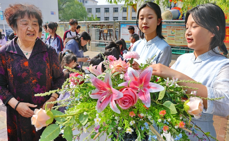 河北秦皇岛：职业教育进社区 技能服务惠民生