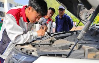 河北秦皇岛：职业教育进社区 技能服务惠民生