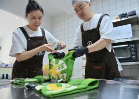 端午节临近 长春商家推出“宠物粽子”