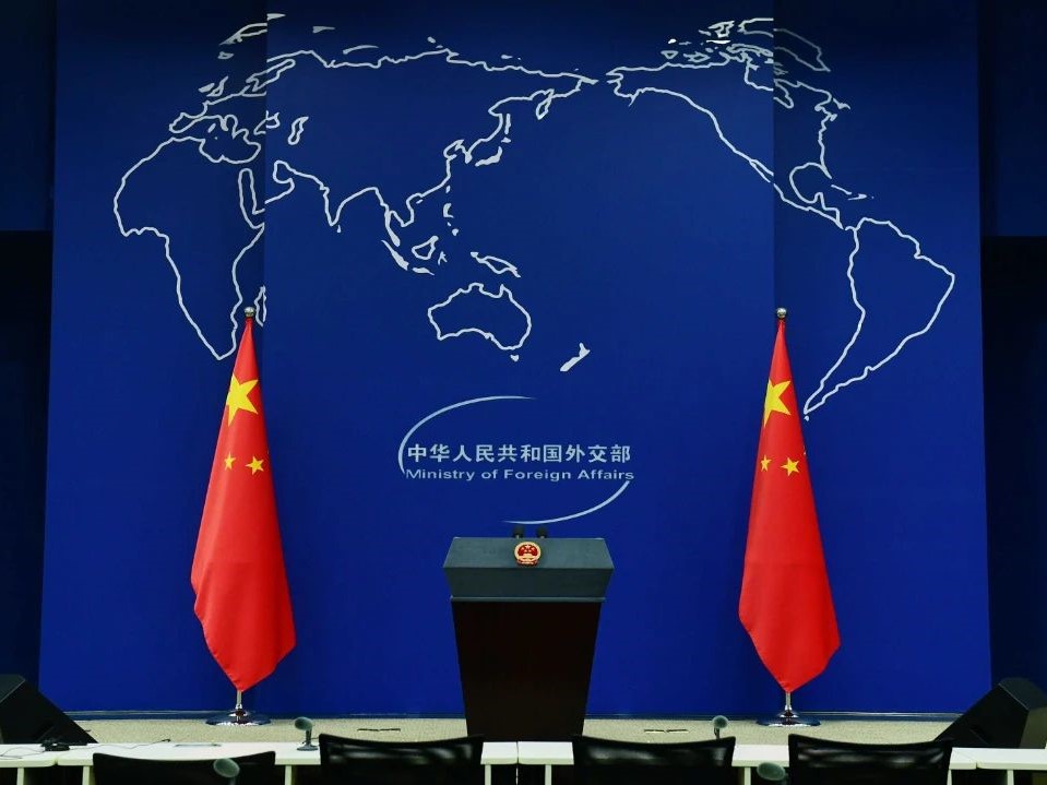 外交部：日本无权干涉中国科考船在冲之鸟礁活动