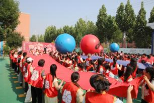 河北广平：亲子运动会 趣味过“六一”