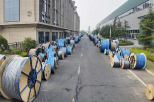 河南偃师：电缆订单赶制忙