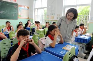 安徽合肥：爱眼护眼 从小做起