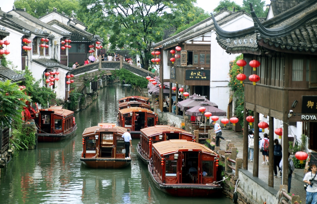 江苏苏州：“水上游”为游客夏日添凉意