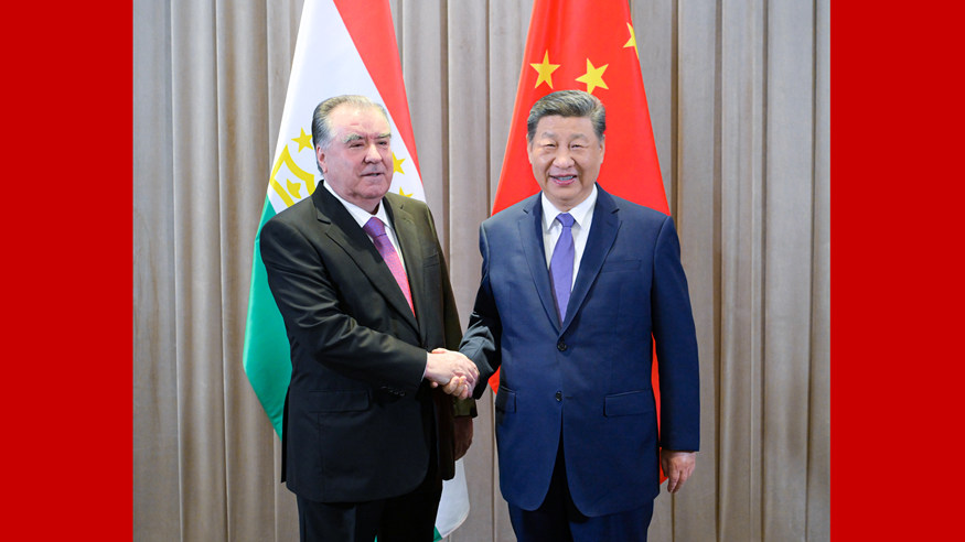习近平会见塔吉克斯坦总统拉赫蒙