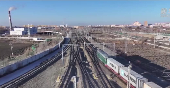 天山南北·驼铃新声｜“钢铁驼队”再加速 霍尔果斯中欧（中亚）班列开行屡创新高