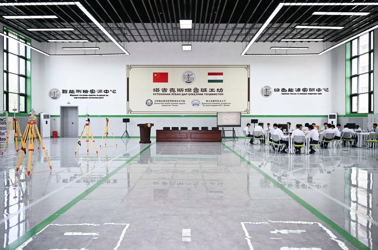 外媒：鲁班工坊成为中国职业教育走向世界的“金字品牌”