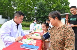 安徽合肥：便民服务进小区