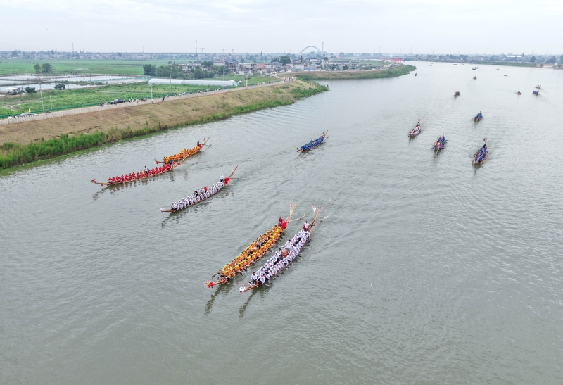 安徽马鞍山：六月六赛龙舟