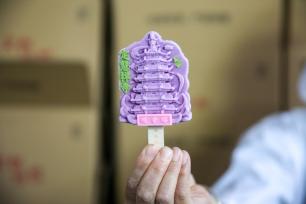 江苏如皋：文创冰淇淋生产忙