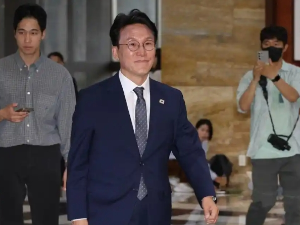 韩国国会通过对金民锡的总理任命