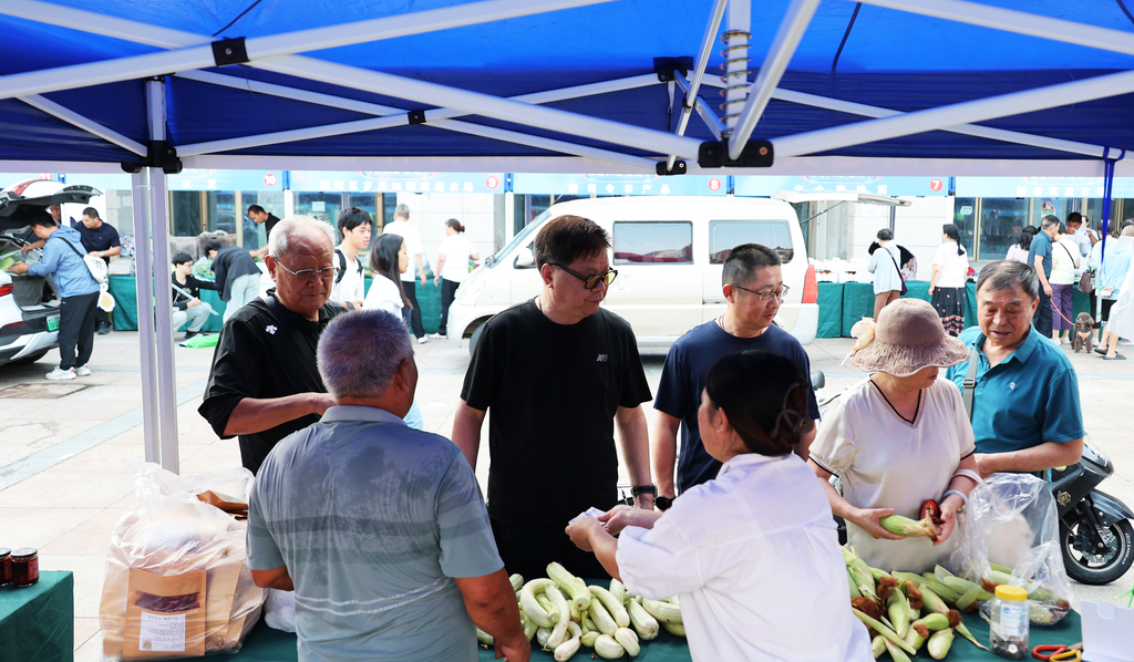 江苏连云港：农业大集开进“家门口”