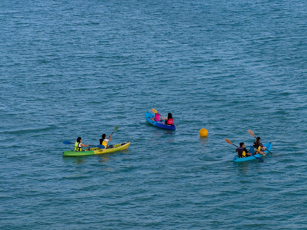 安徽淮北：水上运动爱好者体验亲水项目