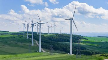 黑龙江佳木斯：风车输送绿色清洁能源