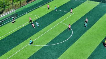 江西定南：足球小将齐聚参加夏季训练营