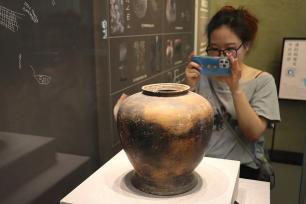 浙江杭州：良渚博物院迎暑期“探秘热潮”