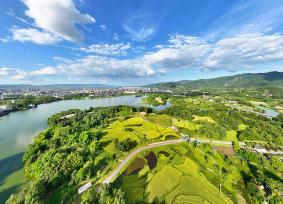 重庆梁平：双桂湖国家湿地公园草绿水清