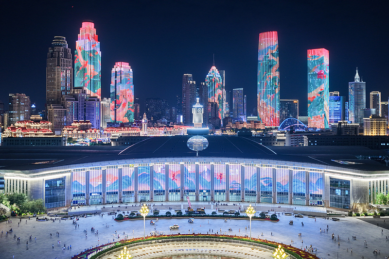 天津“海河之夜”灯光秀上新迎上合