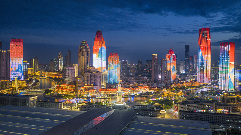 天津“海河之夜”灯光秀上新迎上合