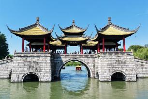 江苏扬州：暑期临近尾声 瘦西湖旅游热度不减