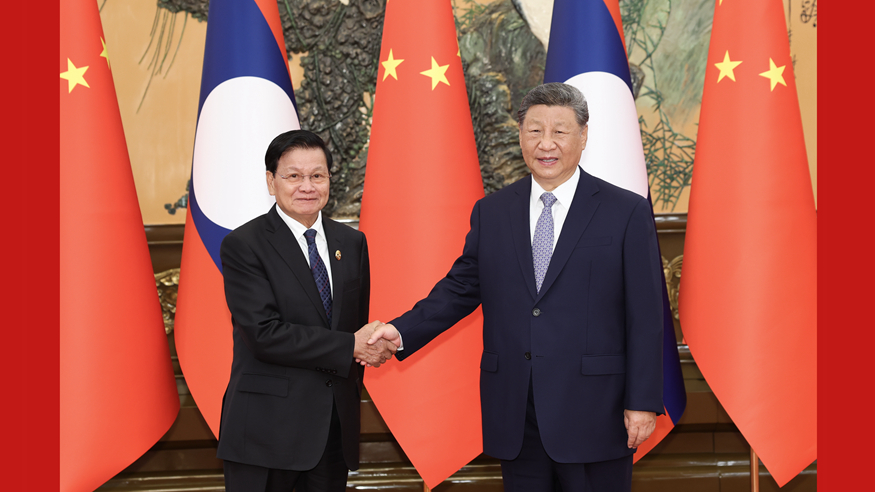 习近平会见老挝人民革命党中央总书记、国家主席通伦