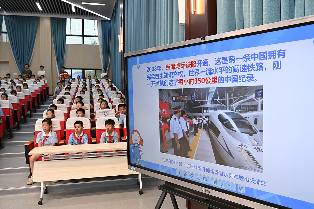 浙江东阳：铁路安全知识宣讲进校园