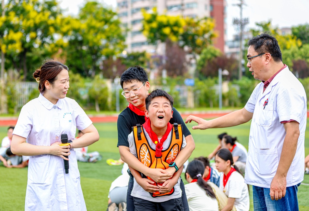 江苏扬州：急救知识进校园