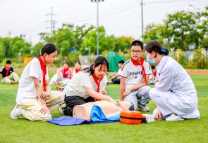 江苏扬州：急救知识进校园