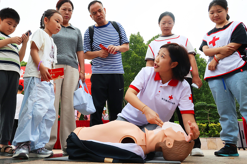 江苏连云港：市民沉浸式学习急救技能