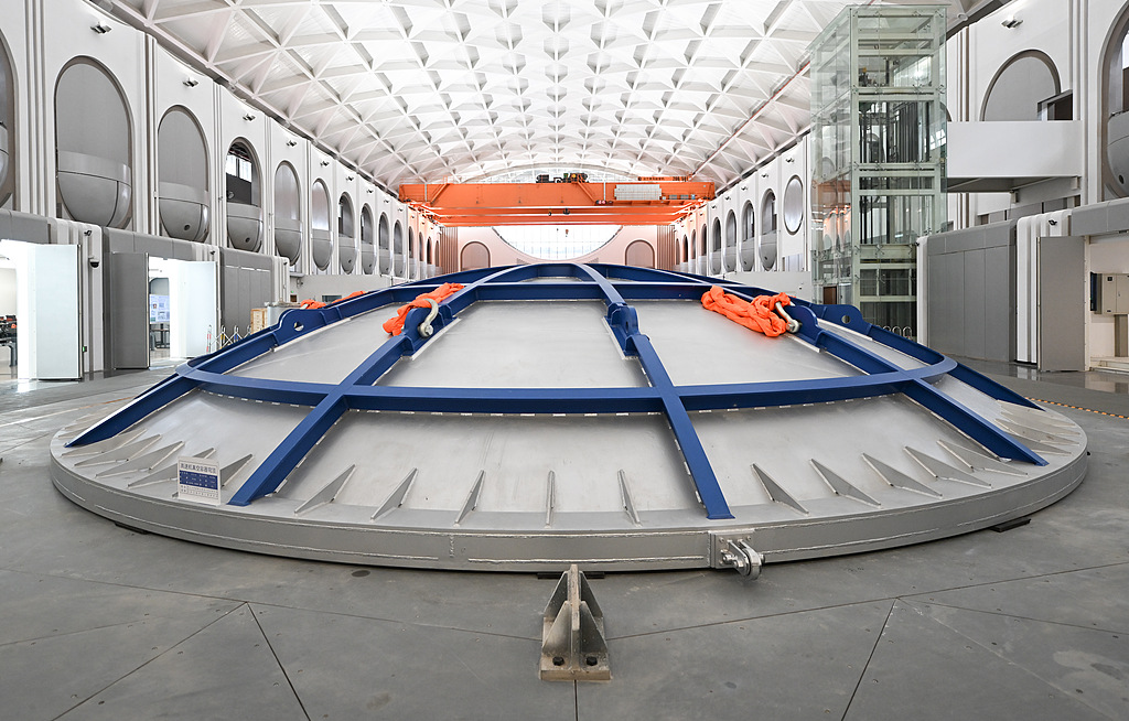 浙江杭州：超重力实验装置核心设备启动