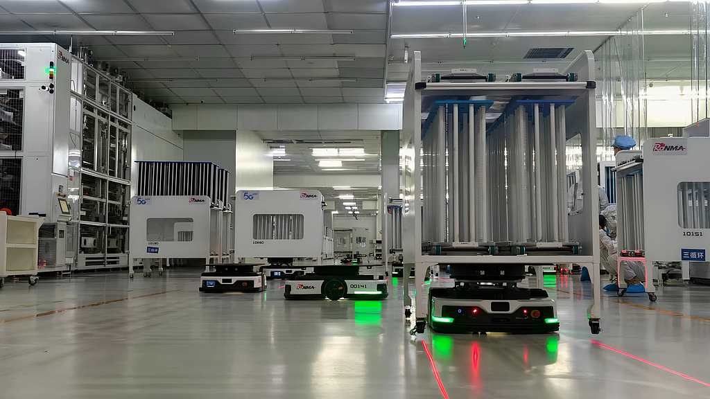 浙江金华：工人智慧工厂赶制订单