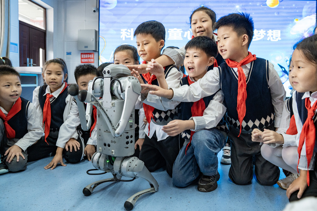 江苏海安：科技活动点燃科学梦想