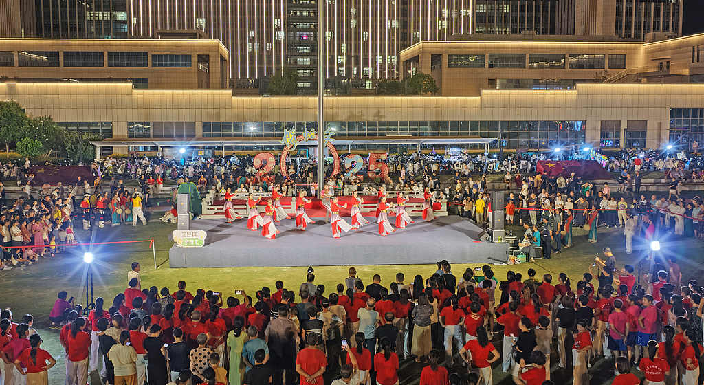 浙江仙居：千名本土演员唱响美好幸福新生活