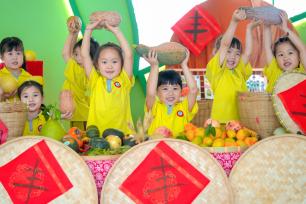 浙江湖州：小朋友学习辨认粮食作物