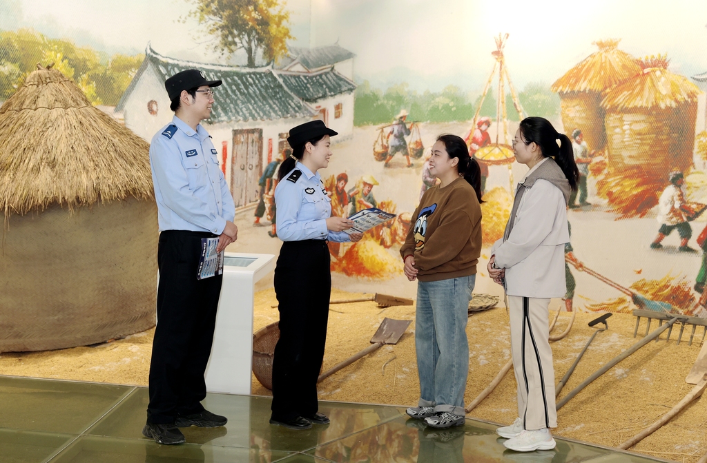 江苏宿迁：民警深入辖区粮库宣传安全知识