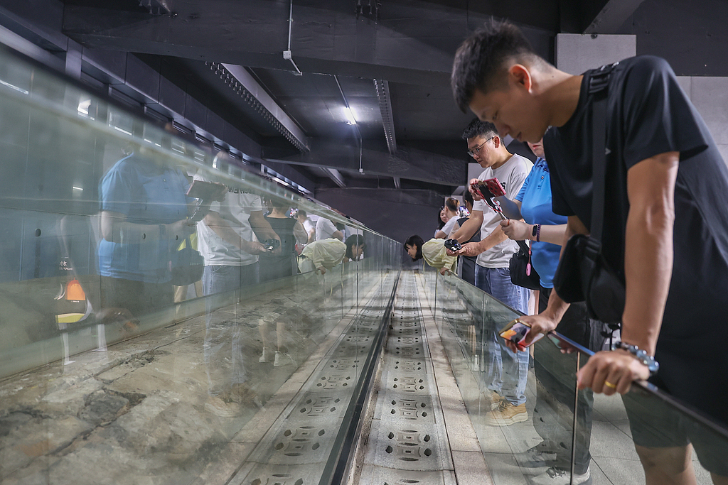 江西赣州:两岸新媒体人感受千年宋城文化魅力