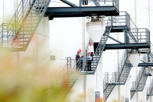 江苏宿迁：民警深入辖区粮库宣传安全知识