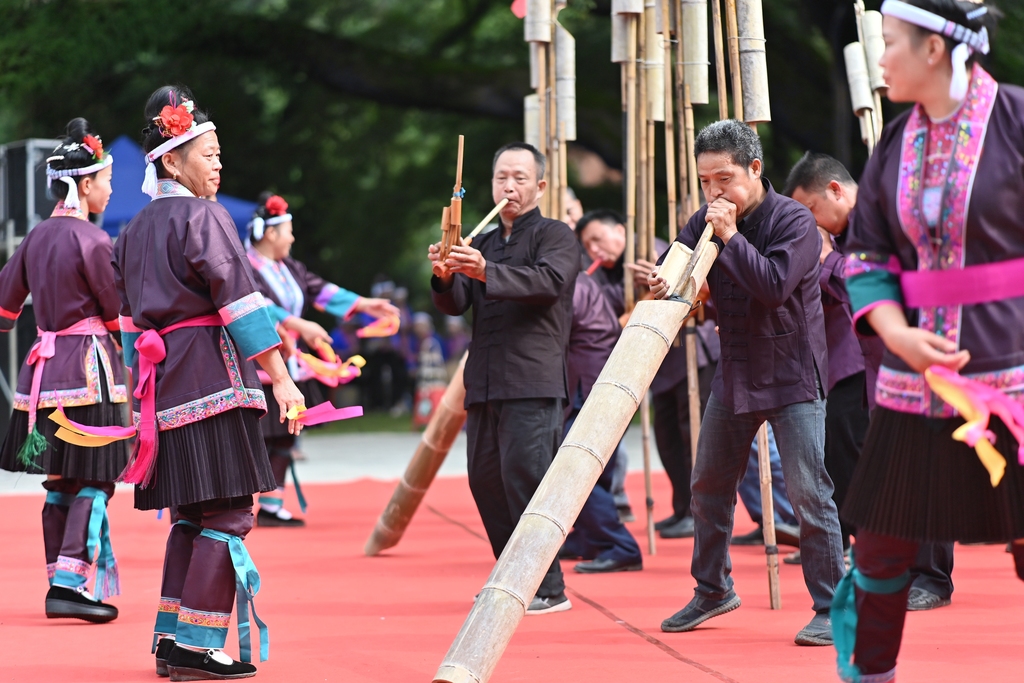 广西三江：举办多彩活动庆丰收