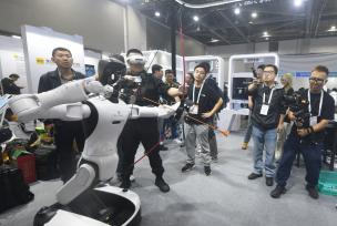 浙江杭州：国际智能机器人与系统大会开幕