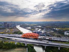 浙江桐乡：沪杭高速长山河大桥通车