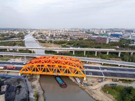 浙江桐乡：沪杭高速长山河大桥通车