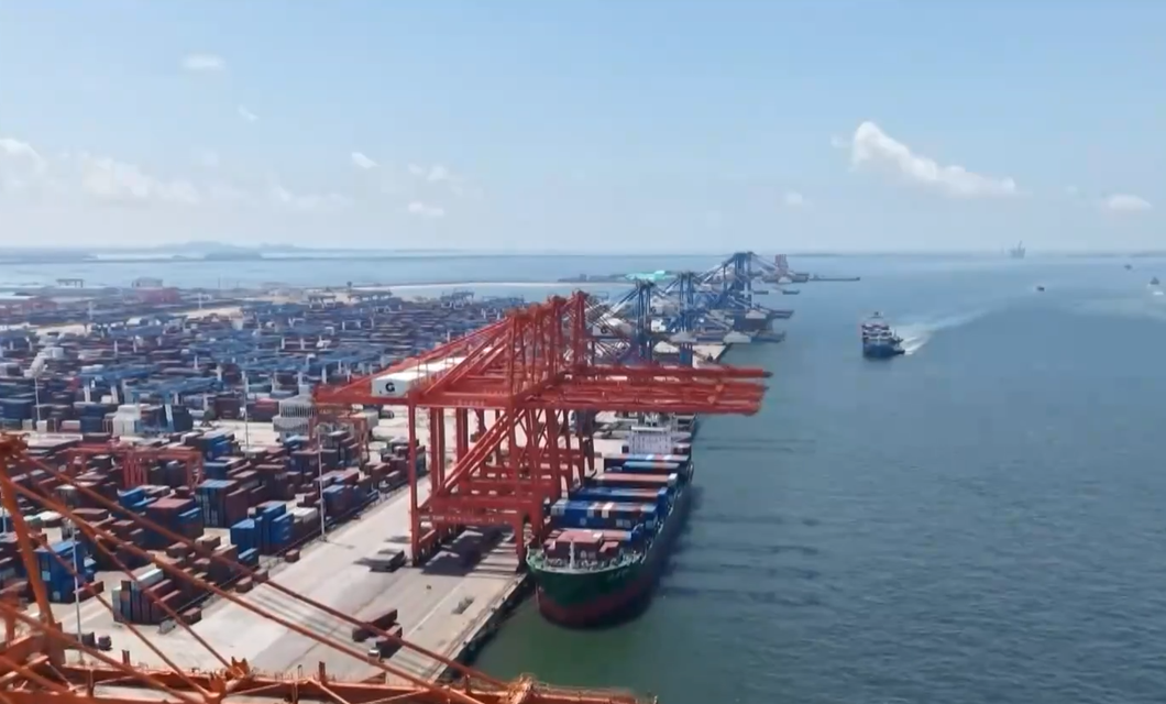 高端访谈丨APEC秘书处执行主任：中国发挥引领作用